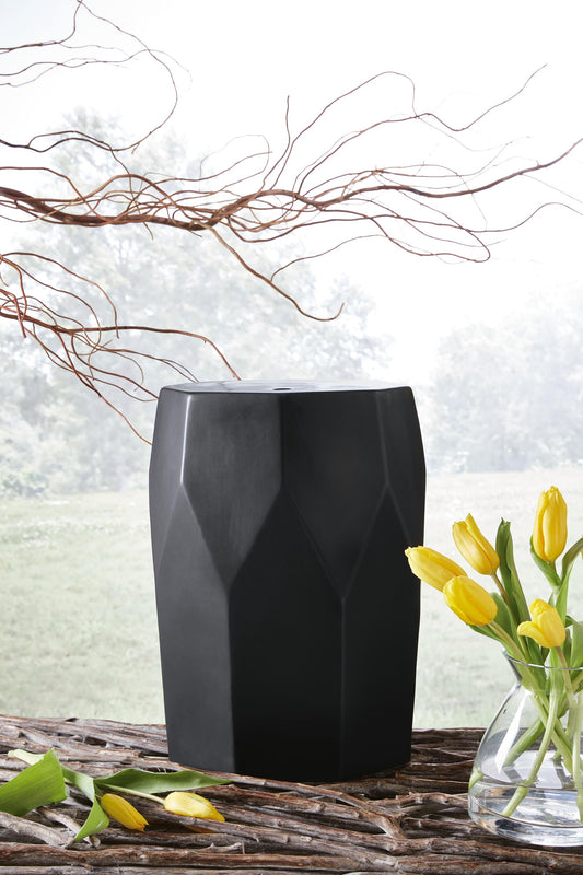 Rhysworth I/O Stool