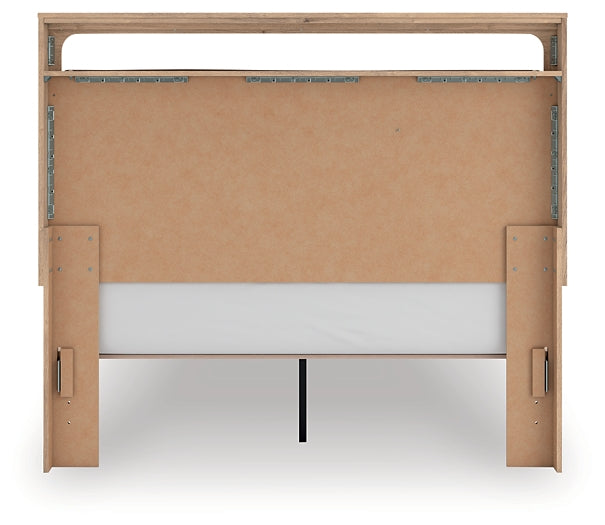 Kinlanni Queen Upholstered Platform Bed, Dresser and Mirror