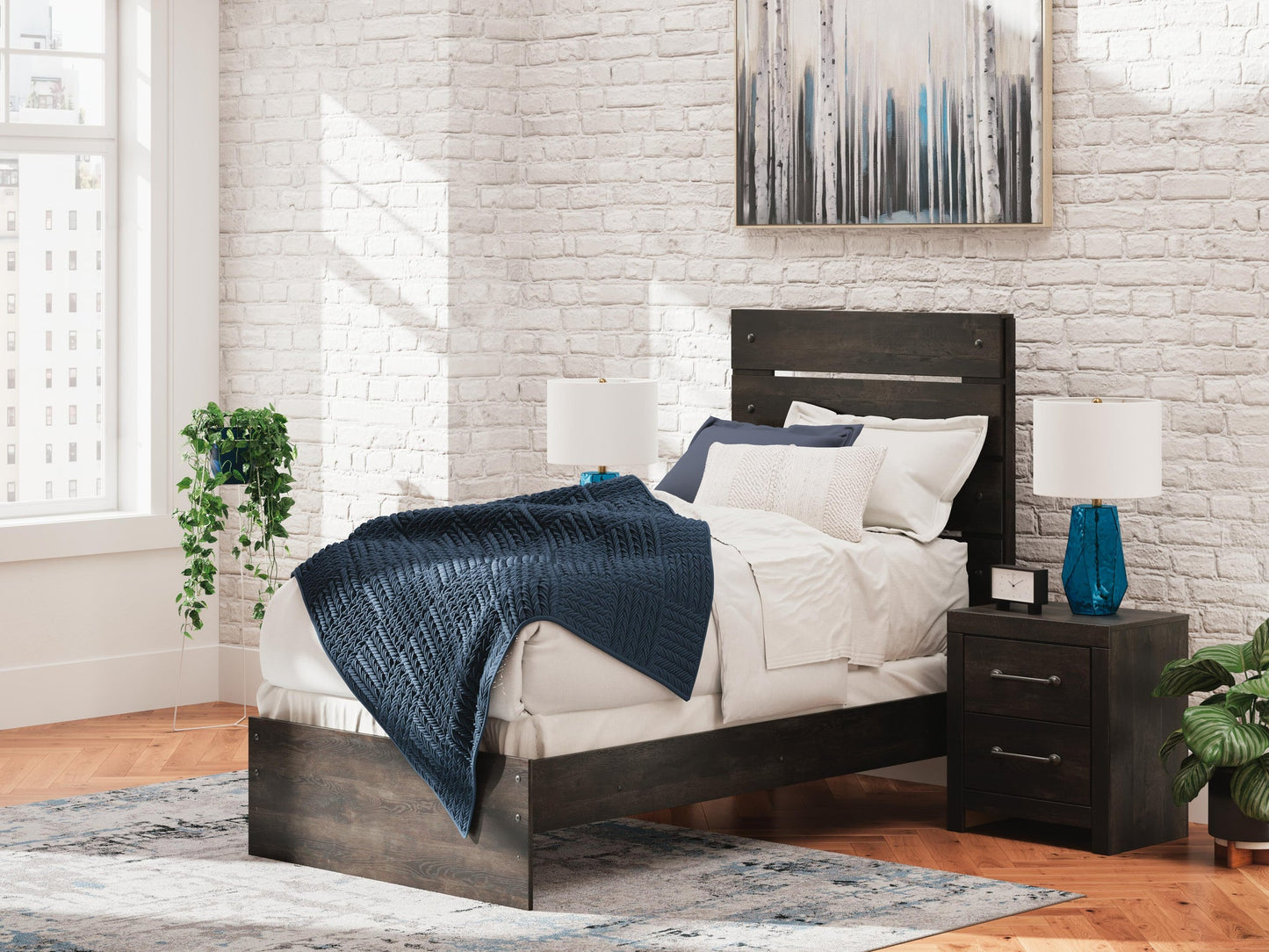 Hollivern Twin Panel Bed, Dresser and Mirror