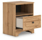 Galletyn King Panel Bed with Mirrored Dresser and Nightstand