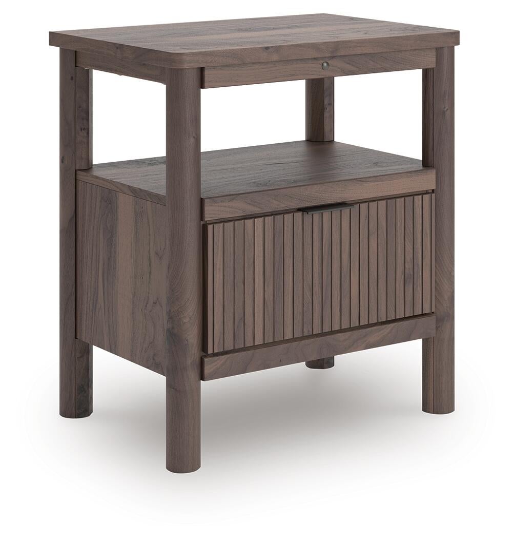 Pamytta Full Panel Platform Bed, Dresser, Mirror and Nightstand